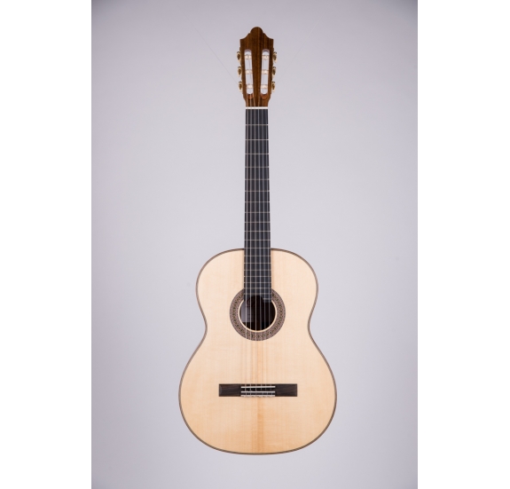 Duke Student BT classical guitar