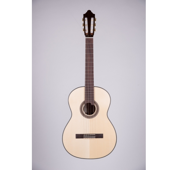 Duke Konzert F classical guitar